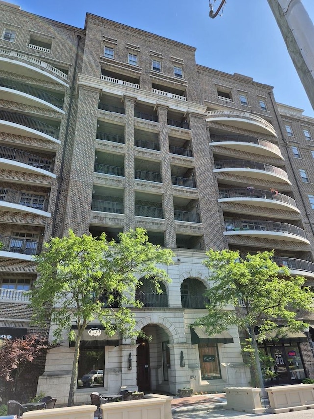 151 W Wing St Unit 301, Arlington Heights, IL 60005 - photo 1