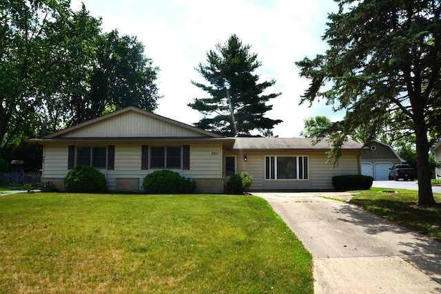 2811 Limerick Dr, Cary, IL 60013 - ranch-style house featuring a front yard and concrete driveway