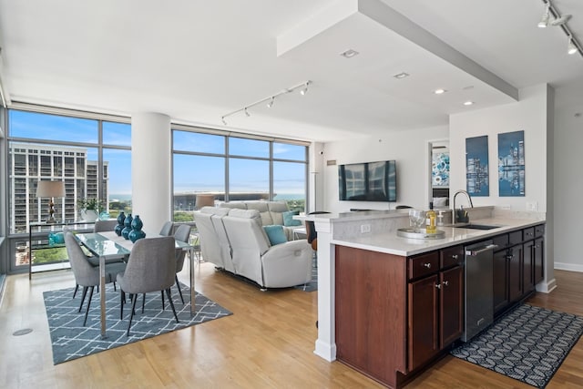 100 E 14th St Unit 1301, Chicago, IL 60605