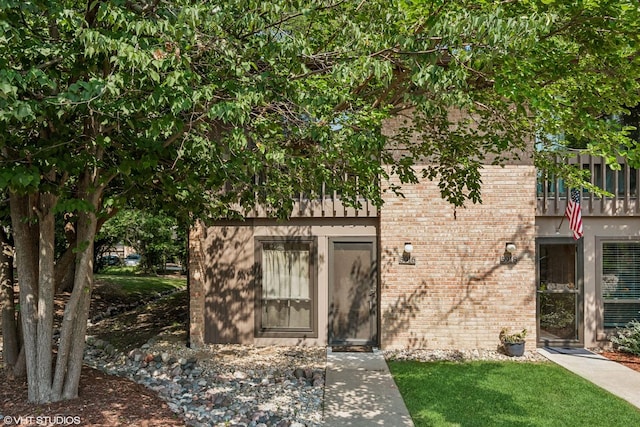 5916 Meadow Dr Unit 149-A, Lisle, IL 60532 - property entrance featuring brick siding