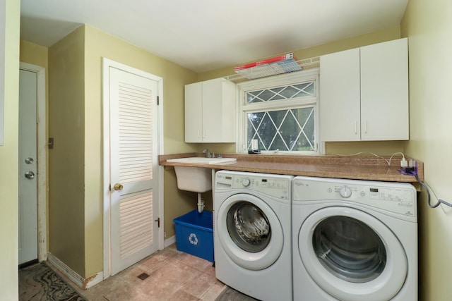325 W Poplar St S, Heyworth, IL 61745 - laundry area featuring cabinet space and washing machine and dryer