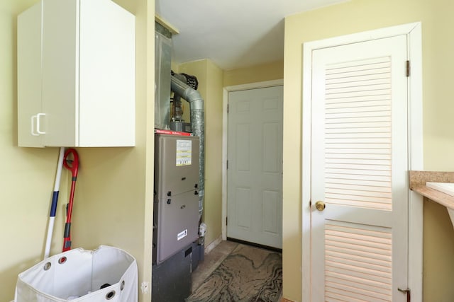 325 W Poplar St S, Heyworth, IL 61745 - view of utility room
