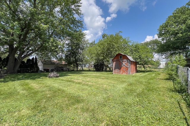 325 W Poplar St S, Heyworth, IL 61745 - view of yard with a storage unit