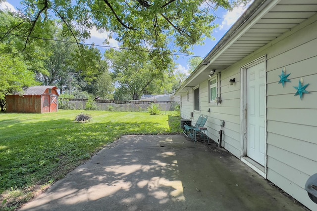 325 W Poplar St S, Heyworth, IL 61745 - fenced backyard featuring a patio area and a shed