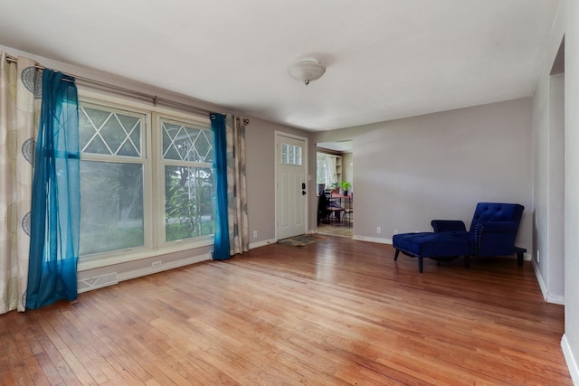 325 W Poplar St S, Heyworth, IL 61745 - sitting room featuring light wood-style floors and baseboards