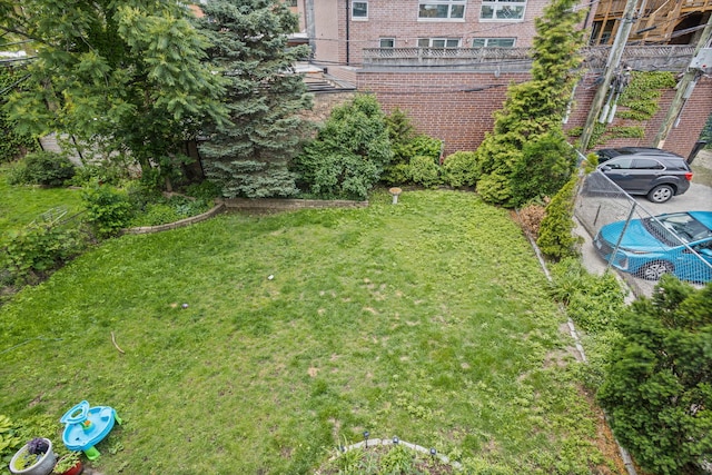 4026 N Clarendon Ave Unit 2N, Chicago, IL 60613 - view of green lawn