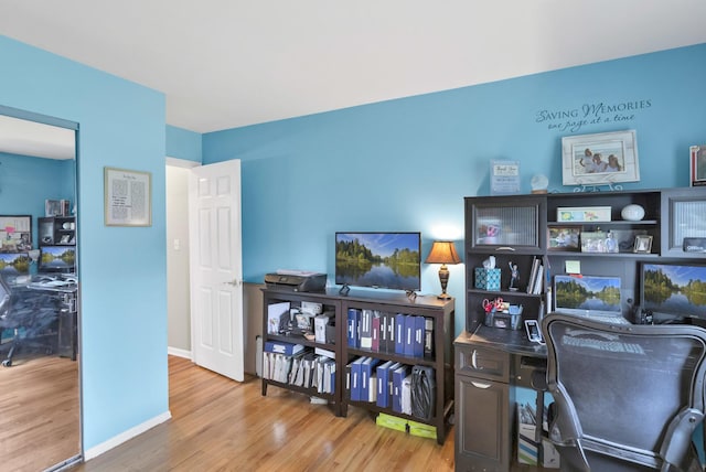 93 Faringdon Dr, Crystal Lake, IL 60014 - office area with wood finished floors