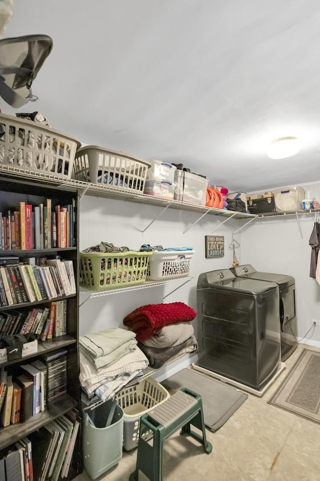 93 Faringdon Dr, Crystal Lake, IL 60014 - storage area with independent washer and dryer