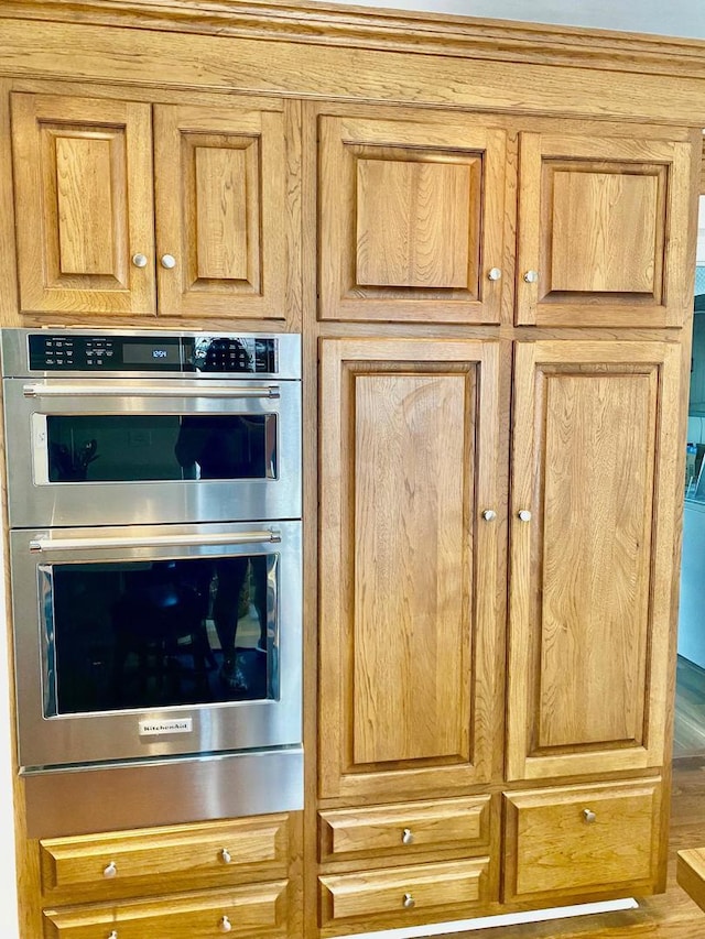 824 62nd St, Downers Grove, IL 60516 - kitchen view of double oven