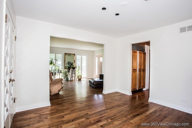 824 62nd St, Downers Grove, IL 60516 - foyer with dark wood-style floors and baseboards