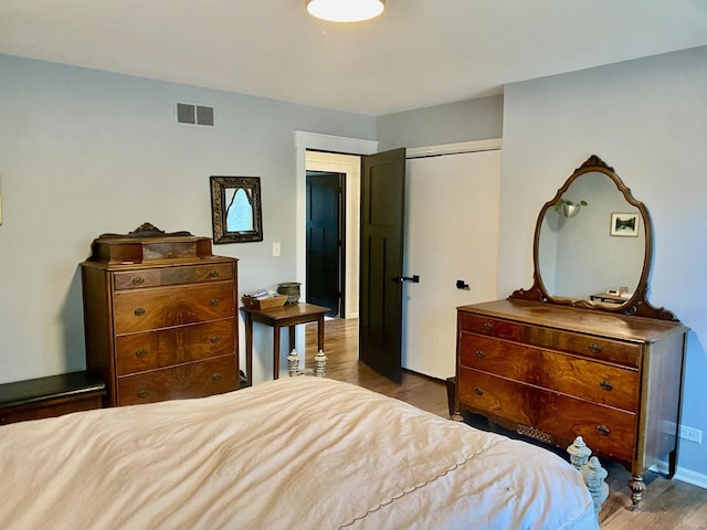 824 62nd St, Downers Grove, IL 60516 - bedroom featuring wood finished floors and baseboards