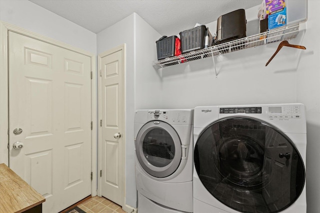 402 Wesley Ave, Savoy, IL 61874 - washroom featuring washing machine and dryer