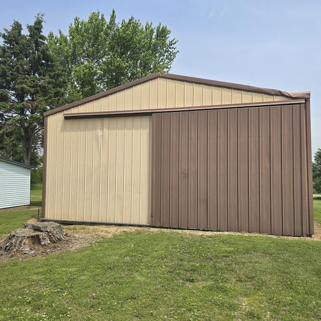 16306 W Canada Rd, Polo, IL 61064 - view of pole building with a lawn