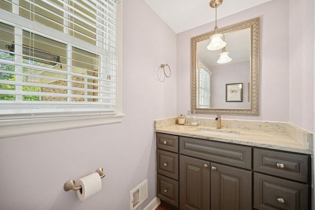 200 W Center Ave, Lake Bluff, IL 60044 - bathroom with vanity