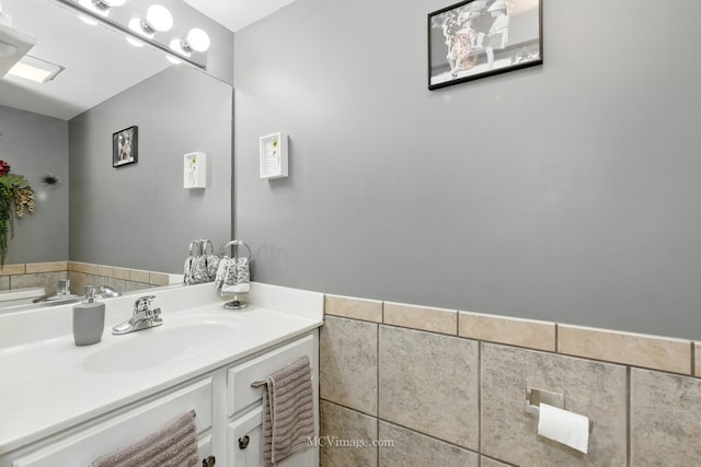 2943 Heather Ln, Montgomery, IL 60538 - bathroom with vanity