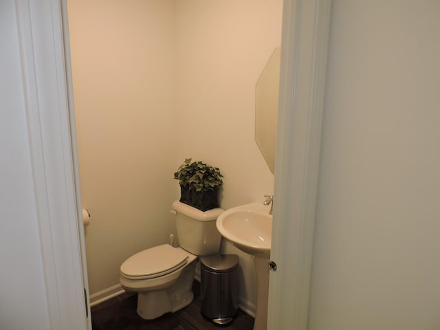 516 Wolverine Dr, Aurora, IL 60502 - bathroom with toilet and a sink