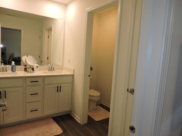 516 Wolverine Dr, Aurora, IL 60502 - full bath with wood finished floors and double vanity
