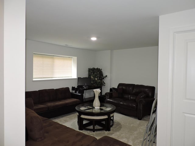516 Wolverine Dr, Aurora, IL 60502 - living room with recessed lighting