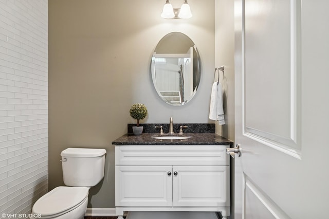 2865 Trail Crest Ln, Lindenhurst, IL 60046 - bathroom with toilet and vanity