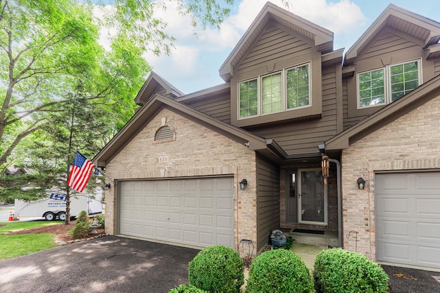 830 Millcreek Cir, Elgin, IL 60123 - photo 2