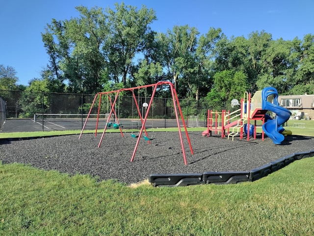 19 Cour Saint Tropez Ct Unit 19, Palos Hills, IL 60465 - view of community play area