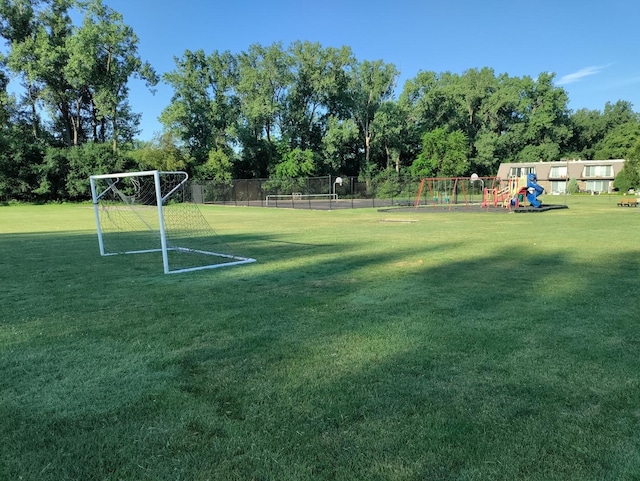 19 Cour Saint Tropez Ct Unit 19, Palos Hills, IL 60465 - surrounding community with an area for sports