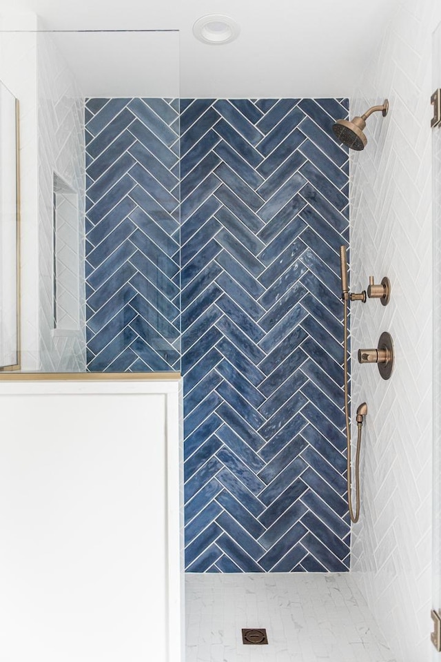 438 Hill Ave, Glen Ellyn, IL 60137 - full bathroom featuring tiled shower