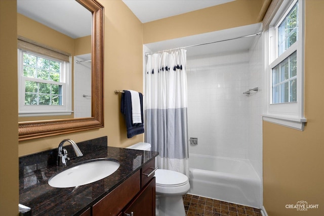 438 Hill Ave, Glen Ellyn, IL 60137 - full bath with vanity and shower / bathtub combination with curtain