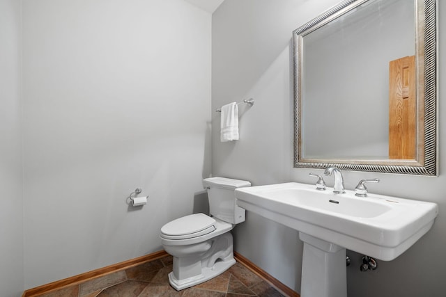 2717 Meadow Path, New Lenox, IL 60451 - bathroom with baseboards and toilet