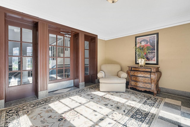 7438 N Hermitage Ave Unit 1E, Chicago, IL 60626 - living area featuring crown molding
