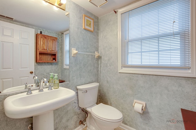 4900 Dukesberry Ln, Hoffman Estates, IL 60010 - bathroom with toilet and a sink