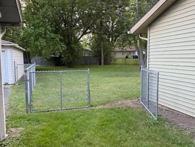2017 E Sauk Trl, Sauk Village, IL 60411 - view of yard