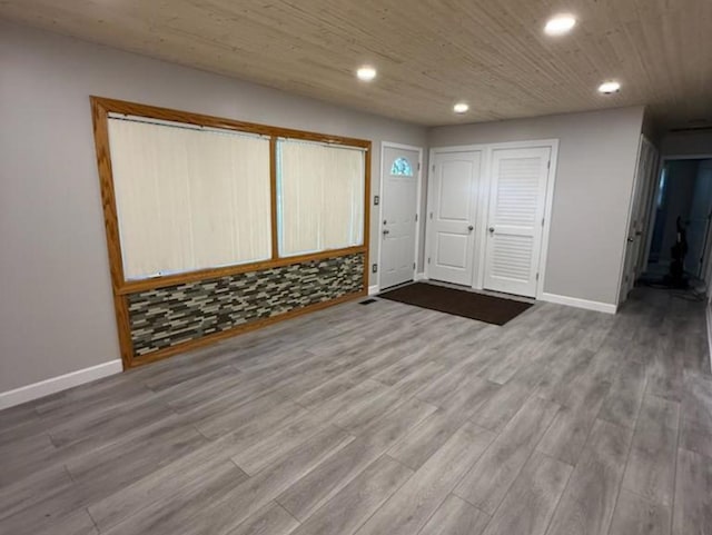 2017 E Sauk Trl, Sauk Village, IL 60411 - foyer entrance featuring wood finished floors and recessed lighting