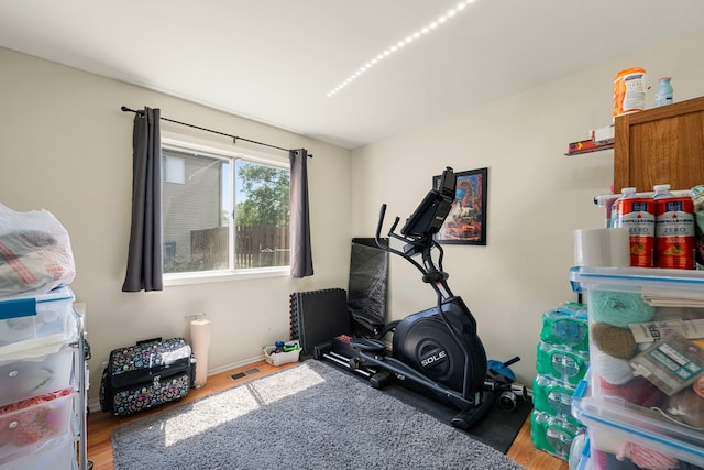 116 Cloverleaf Rd, Matteson, IL 60443 - exercise area featuring wood finished floors and baseboards