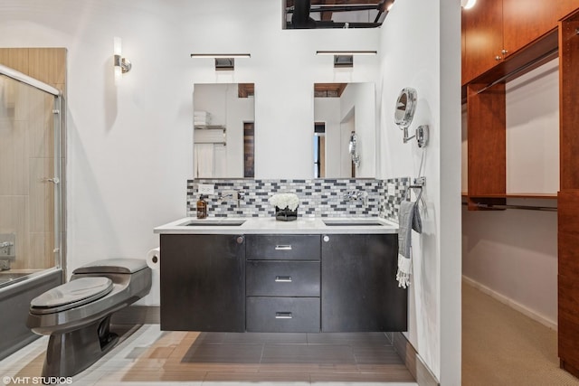 331 S Peoria St Unit Ph6, Chicago, IL 60607 - full bath with decorative backsplash, double vanity, and bath / shower combo with glass door