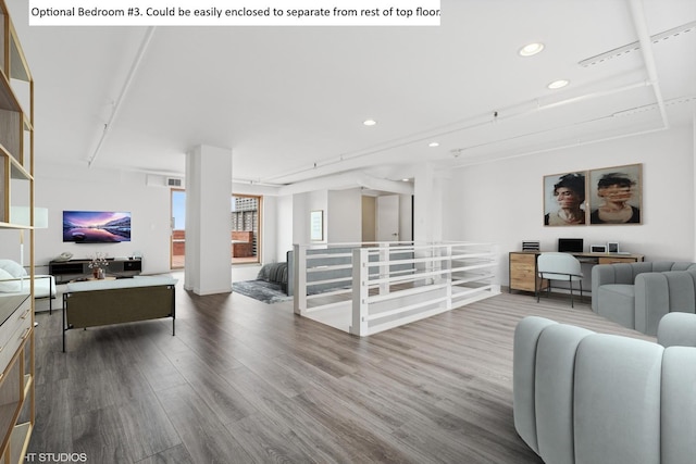 331 S Peoria St Unit Ph6, Chicago, IL 60607 - living area featuring wood finished floors and recessed lighting