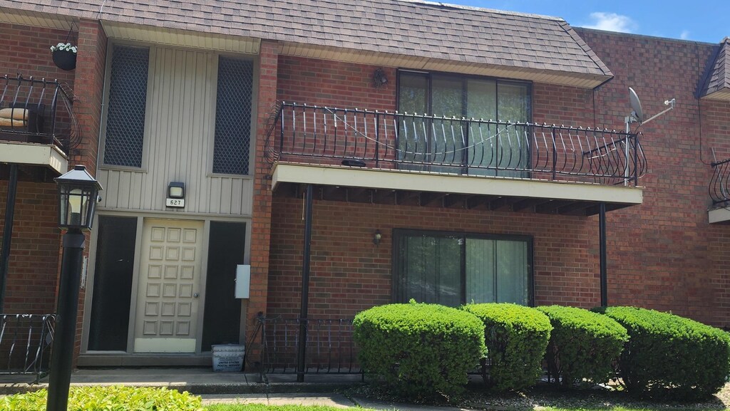 627 N Carroll Pkwy Unit 105, Glenwood, IL 60425 - photo 1