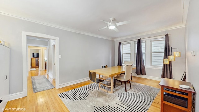 3253 W Leland Ave Unit 2, Chicago, IL 60625 - dining space featuring ornamental molding, a ceiling fan, and light wood-type flooring
