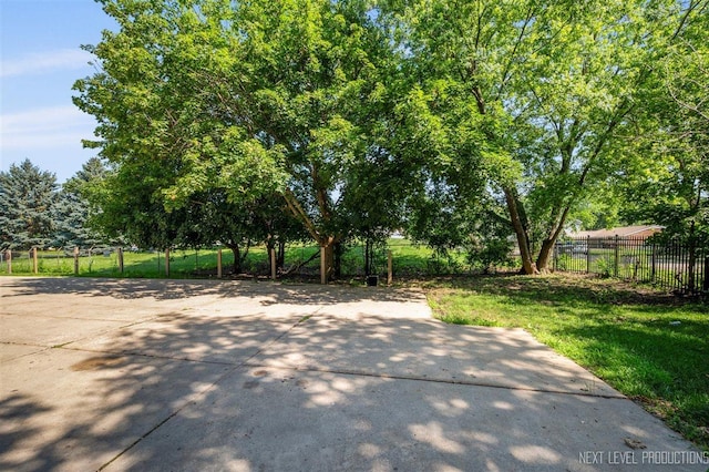 300 Wildrose Ct, Bolingbrook, IL 60440 - photo 4