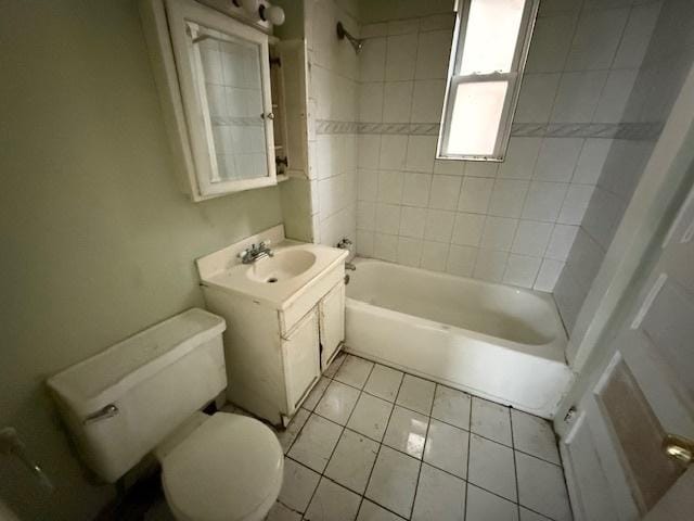 4904 W 31st St, Cicero, IL 60804 - bathroom featuring vanity, tile patterned flooring, and bathtub / shower combination