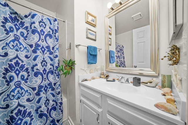 240 Crestview Dr Unit B, Wauconda, IL 60084 - full bath with vanity and shower / bathtub combination with curtain