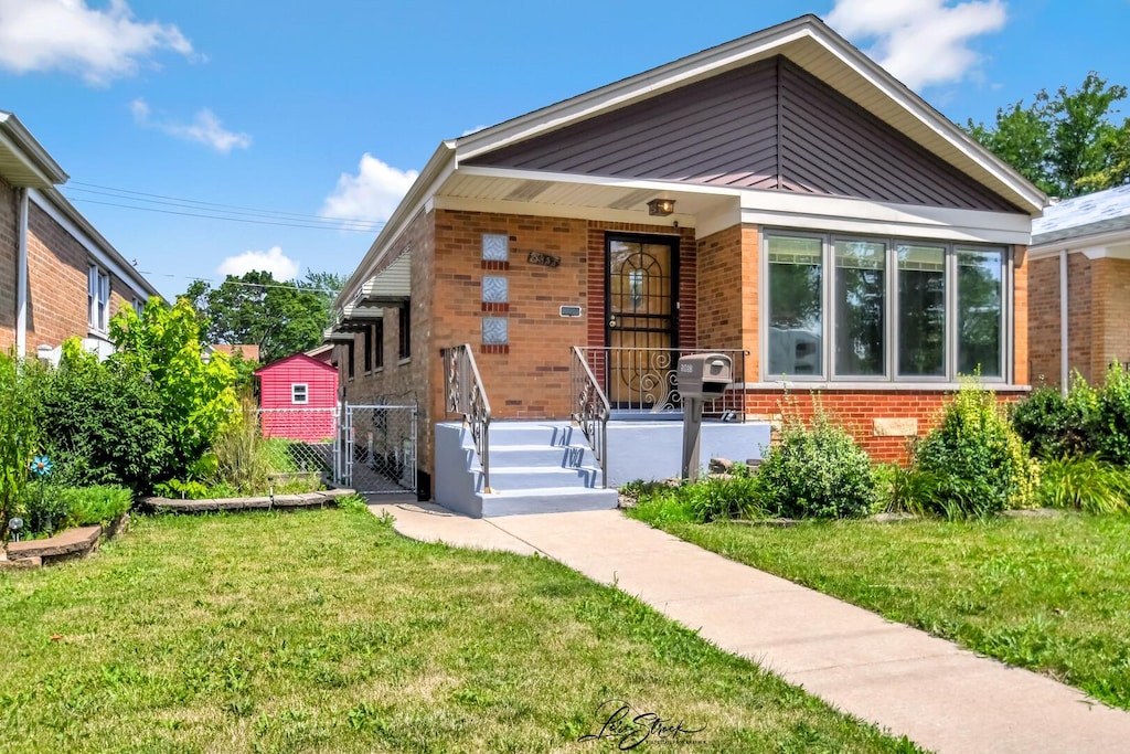 5853 S Narragansett Ave, Chicago, IL 60638 - photo 1