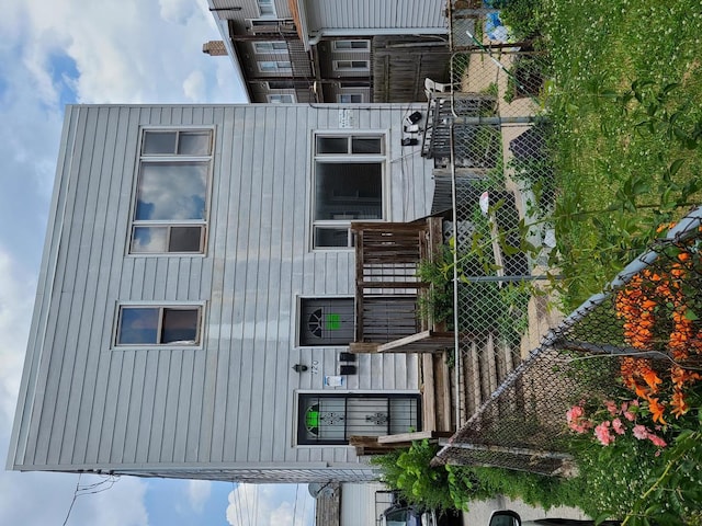 120 E Kensington Ave, Chicago, IL 60628 - photo 1