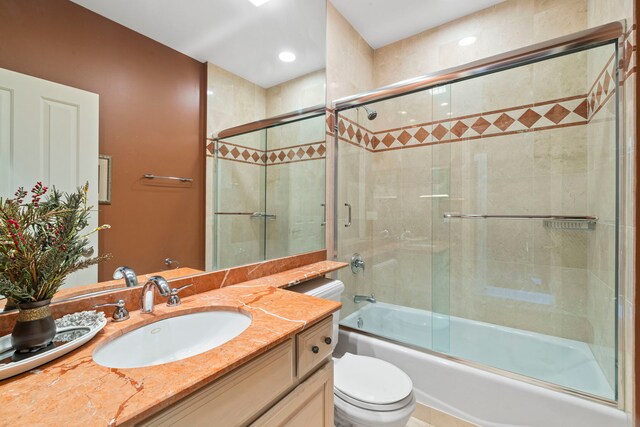 3550 Sorrel Dr, Northbrook, IL 60062 - full bath with vanity and bath / shower combo with glass door
