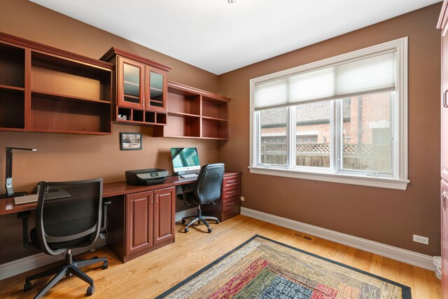 3550 Sorrel Dr, Northbrook, IL 60062 - office with light wood-type flooring and baseboards