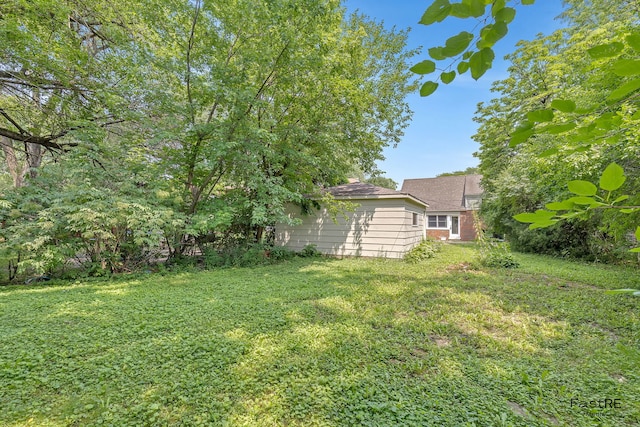 2059 Downey Rd, Homewood, IL 60430 - view of grassy yard