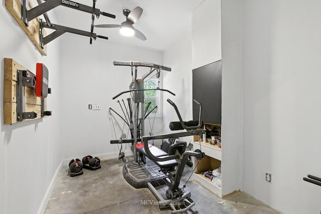 204 Wood St, Wilmington, IL 60481 - exercise area featuring baseboards and ceiling fan