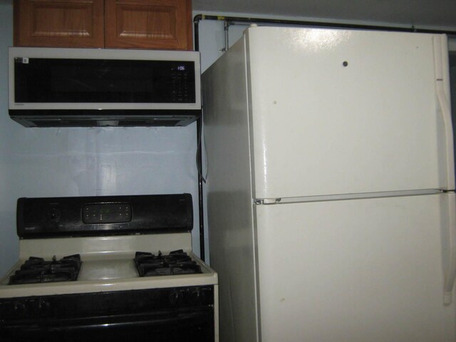 4204 Main St, Skokie, IL 60076 - photo 19