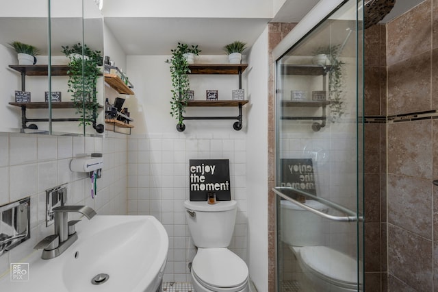 2541 Thatcher Ave Unit 2D, River Grove, IL 60171 - bathroom featuring tile walls and a stall shower