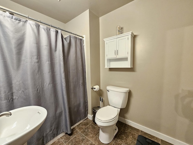 320 Congress St, Ottawa, IL 61350 - bathroom with tile patterned flooring and curtained shower